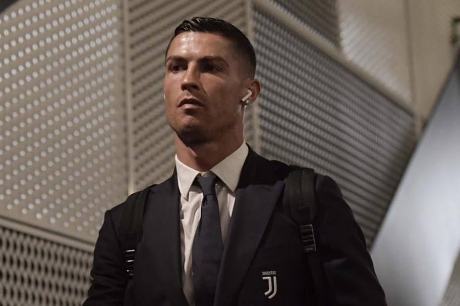 Cristiano Ronaldo concentrato all&#39;arrivo all&#39; Allianz Stadium Getty Images